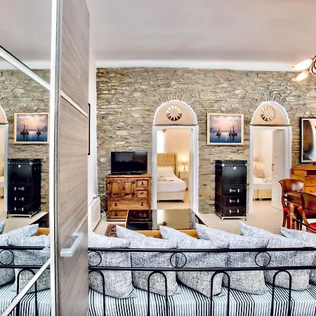 Renthousetinos Τήνος
