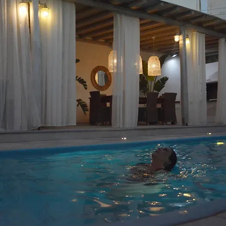 Renthousetinos Tínos